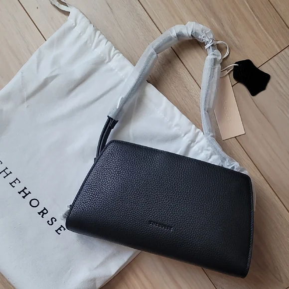 The Horse Clara Shoulder Bag Black - Picture 3 of 12